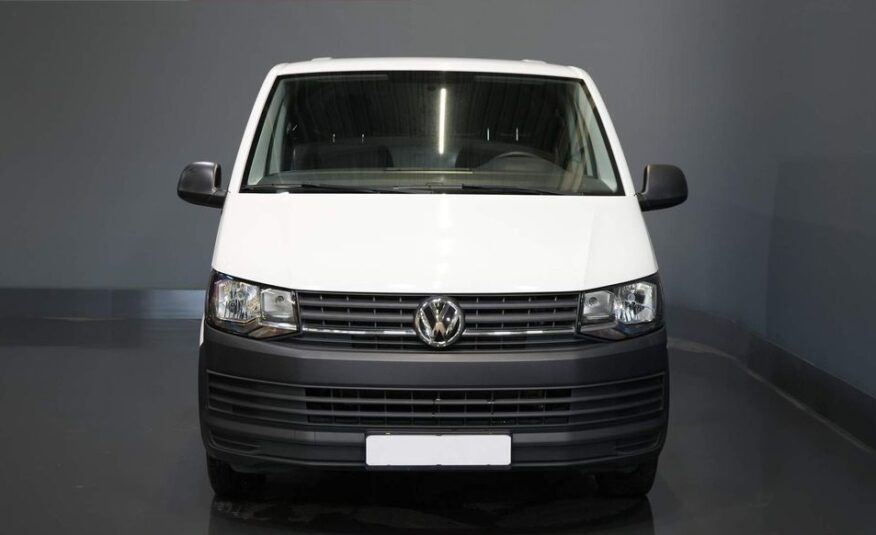 Volkswagen Transporter Fourgon 2.0 TDI 150 ch DSG Automatique (Demo) 2.5t Attelage/ Climatisation/ Portes