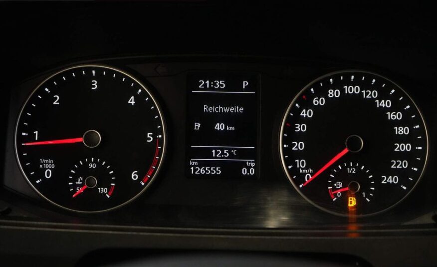 Volkswagen Transporter Fourgon 2.0 TDI 150 ch DSG Automatique (Demo) 2.5t Attelage/ Climatisation/ Portes