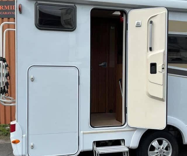 Camping Car FIAT 2.3 131 CH Carado A461
