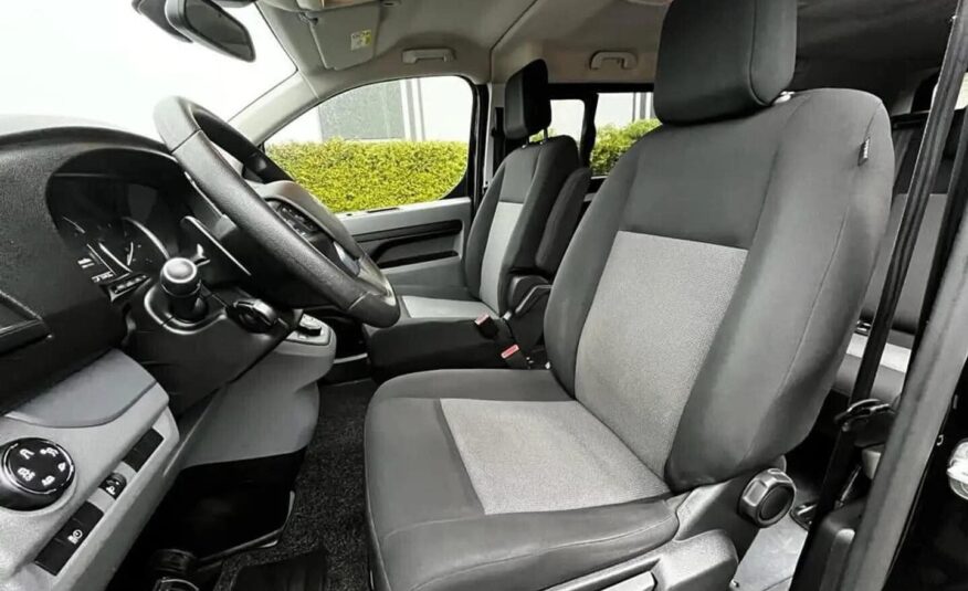 Fourgon Citroen Jumpy Kombi 2.0 L3(automatique, attelage de remorque, 8 places)