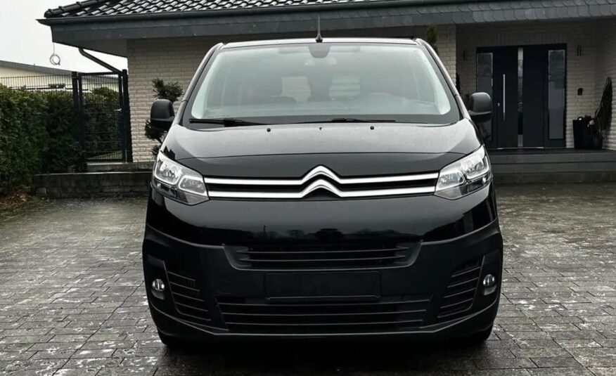 Fourgon Citroen Jumpy Kombi 2.0 L3(automatique, attelage de remorque, 8 places)