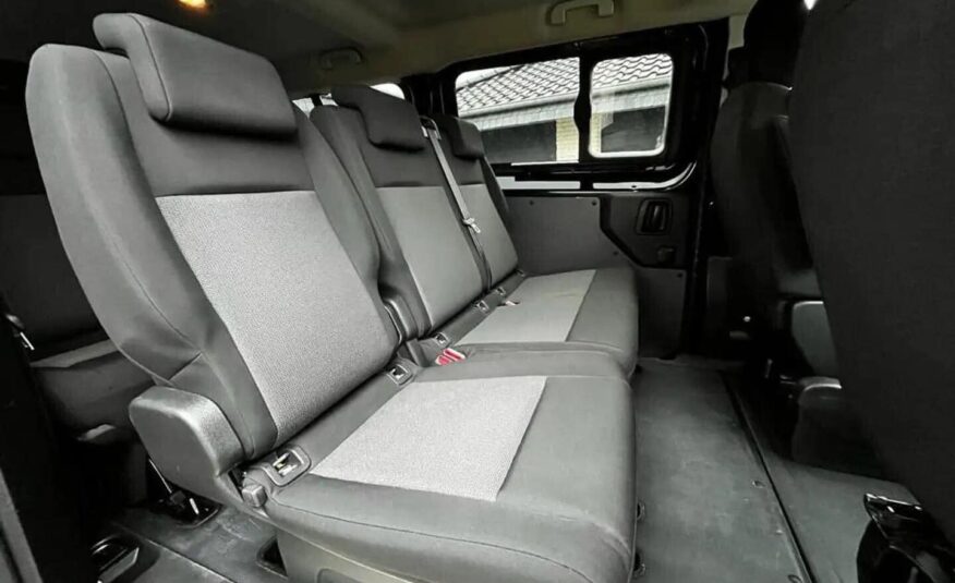 Fourgon Citroen Jumpy Kombi 2.0 L3(automatique, attelage de remorque, 8 places)
