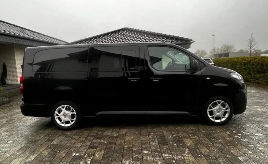 Fourgon Citroen Jumpy Kombi 2.0 L3(automatique, attelage de remorque, 8 places)