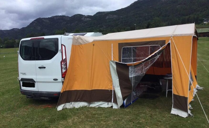 Forgon aménagé Ford Transit Personnalisé