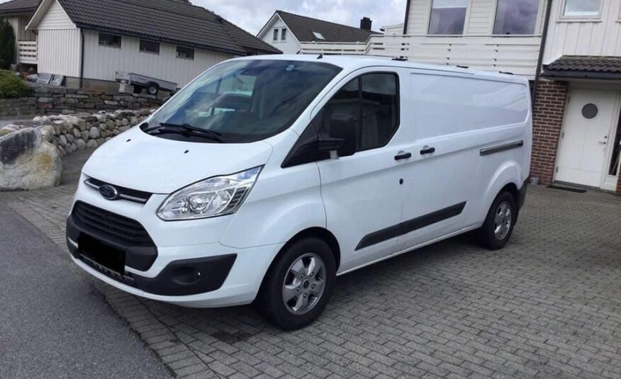 Forgon aménagé Ford Transit Personnalisé