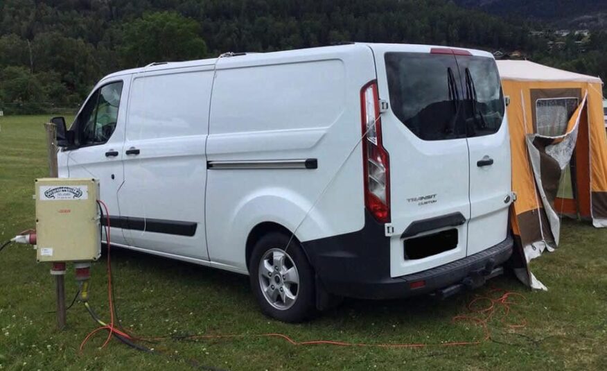 Forgon aménagé Ford Transit Personnalisé