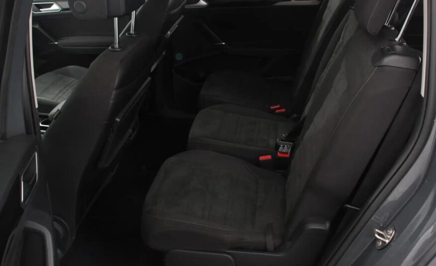Volkswagen Touran 1.5 TSI DSG Highline 7p | Navigation | Pomme