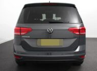 Volkswagen Touran 1.5 TSI DSG Highline 7p | Navigation | Pomme